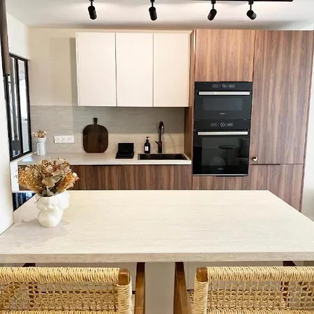 Апартаменты 53 Berriat - T2 Avec Balcon, Moderne Et Bien Renove, Wifi Fibre *