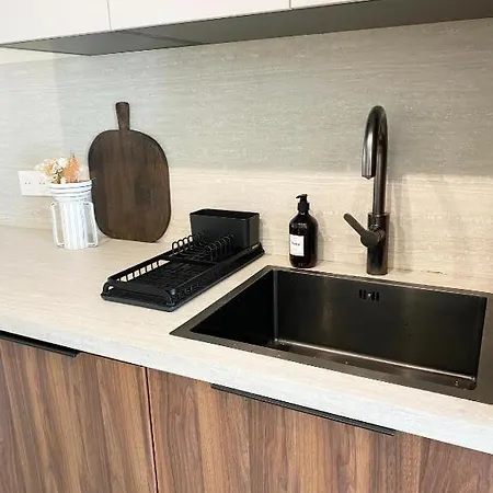 Апартаменты 53 Berriat - T2 Avec Balcon, Moderne Et Bien Renove, Wifi Fibre *